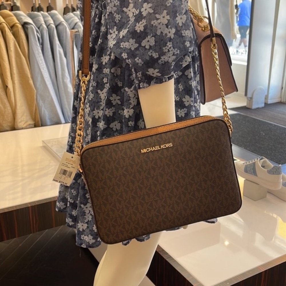 Michael Kors Large Jet Set Item East West Crossbody Brown - Picture 12 of 16